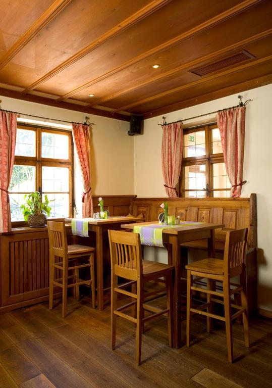 Hotel Gasthof Neumayr Obertrum Exterior foto
